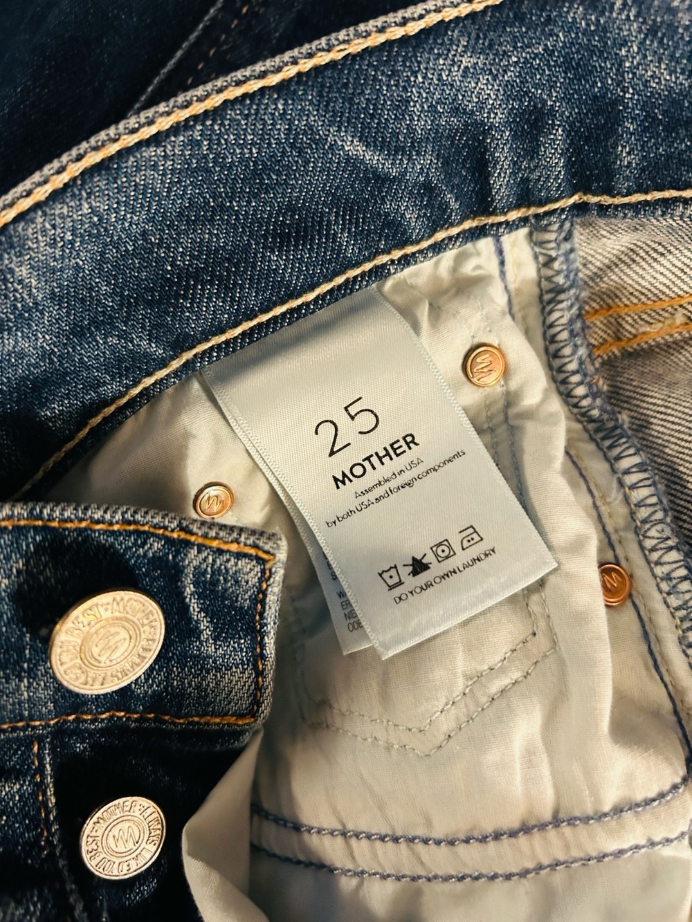 🩷💛MOTHER Denim The Tomcat Roller Chew Jeans in The Sweetest Treat fits like 28💛🩷 - Picture 8 of 10